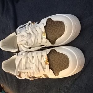 Guess Shoe